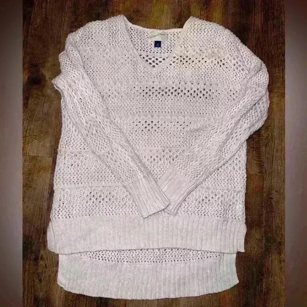 Universal thread white crocheted sweater
